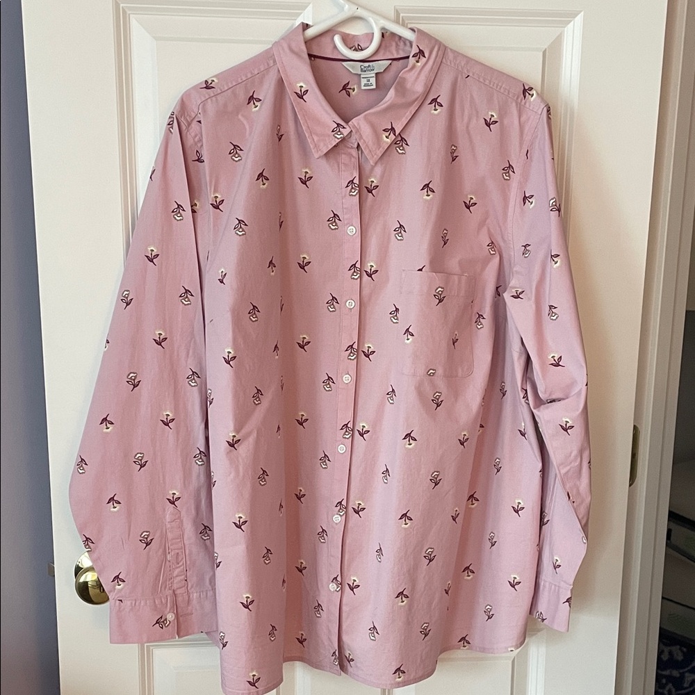 Croft & Barrow Pink Floral Women's Button Down Shirt